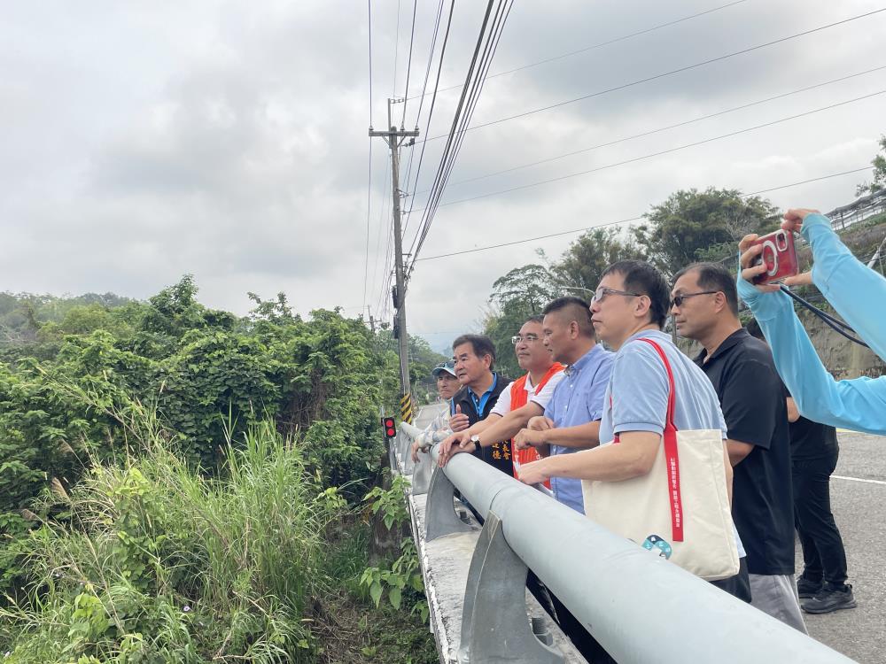 2026年4月16日李貴富副執行長出席大湖白壽段602-1附近野溪會勘，共5張圖片