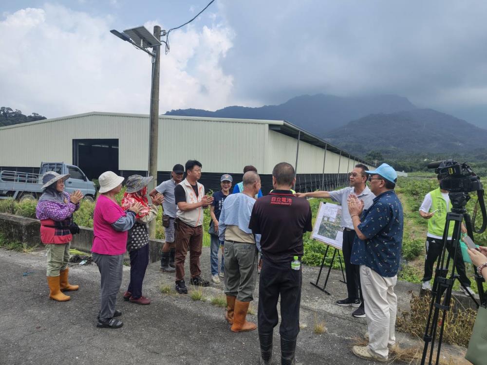 2026年9月14日陳錦倫執行長出席南投縣水里鄉玉峰村北圳支線水利設施改善施工說明會，共2張圖片