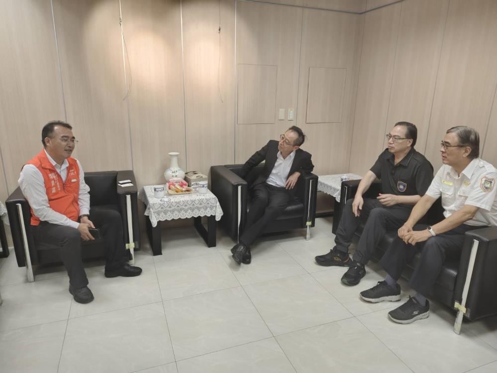 2025年11月6日李貴富副執行長拜會移民署中區事務大隊，共2張圖片