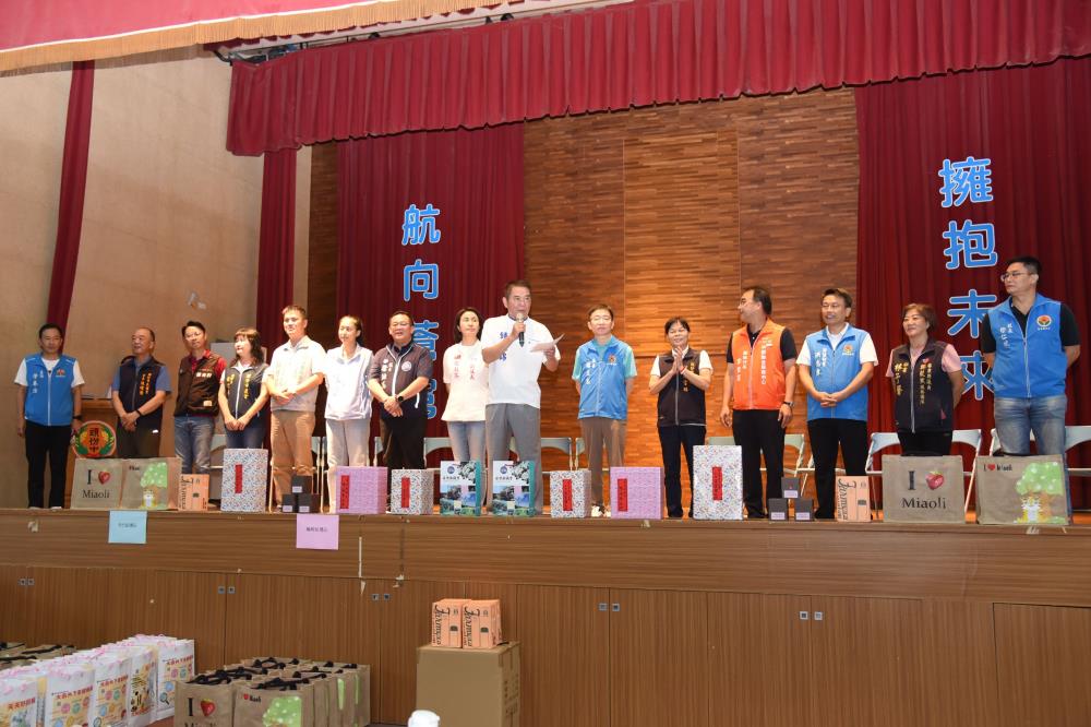 2025年9月27日李貴富副執行長參加頭份市銀齡樂活趣味競賽活動，共2張圖片